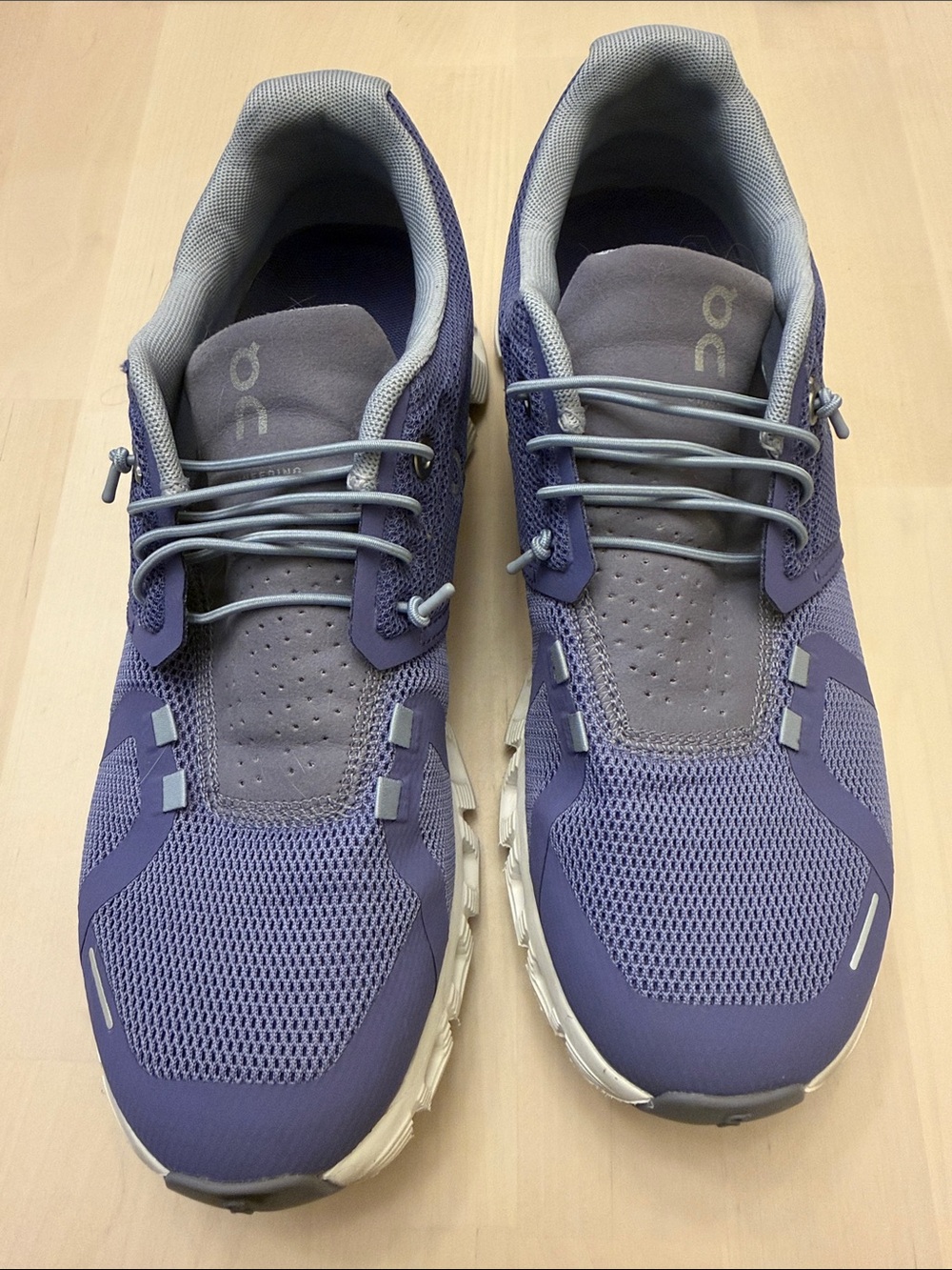 Like New On Cloud Cloud Sneakers